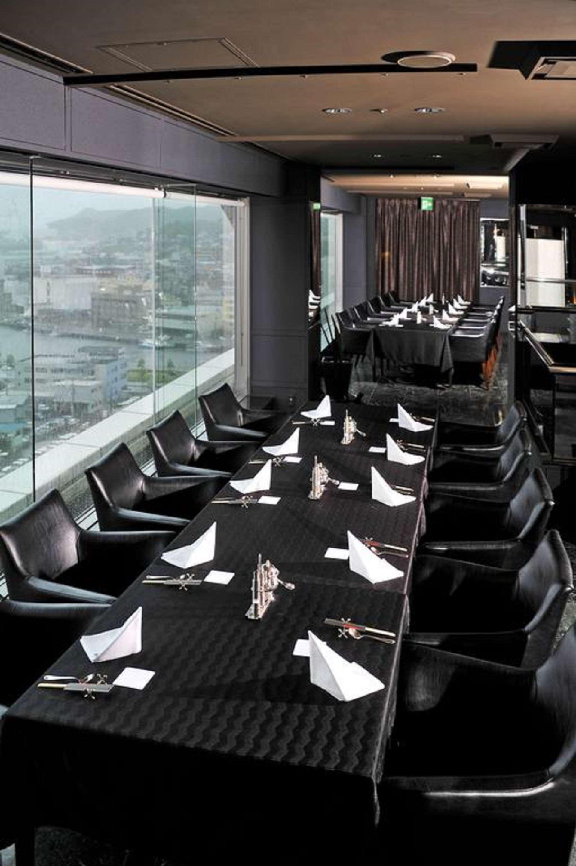 The Global View Nagasaki Otel Dış mekan fotoğraf The interior of the restaurant