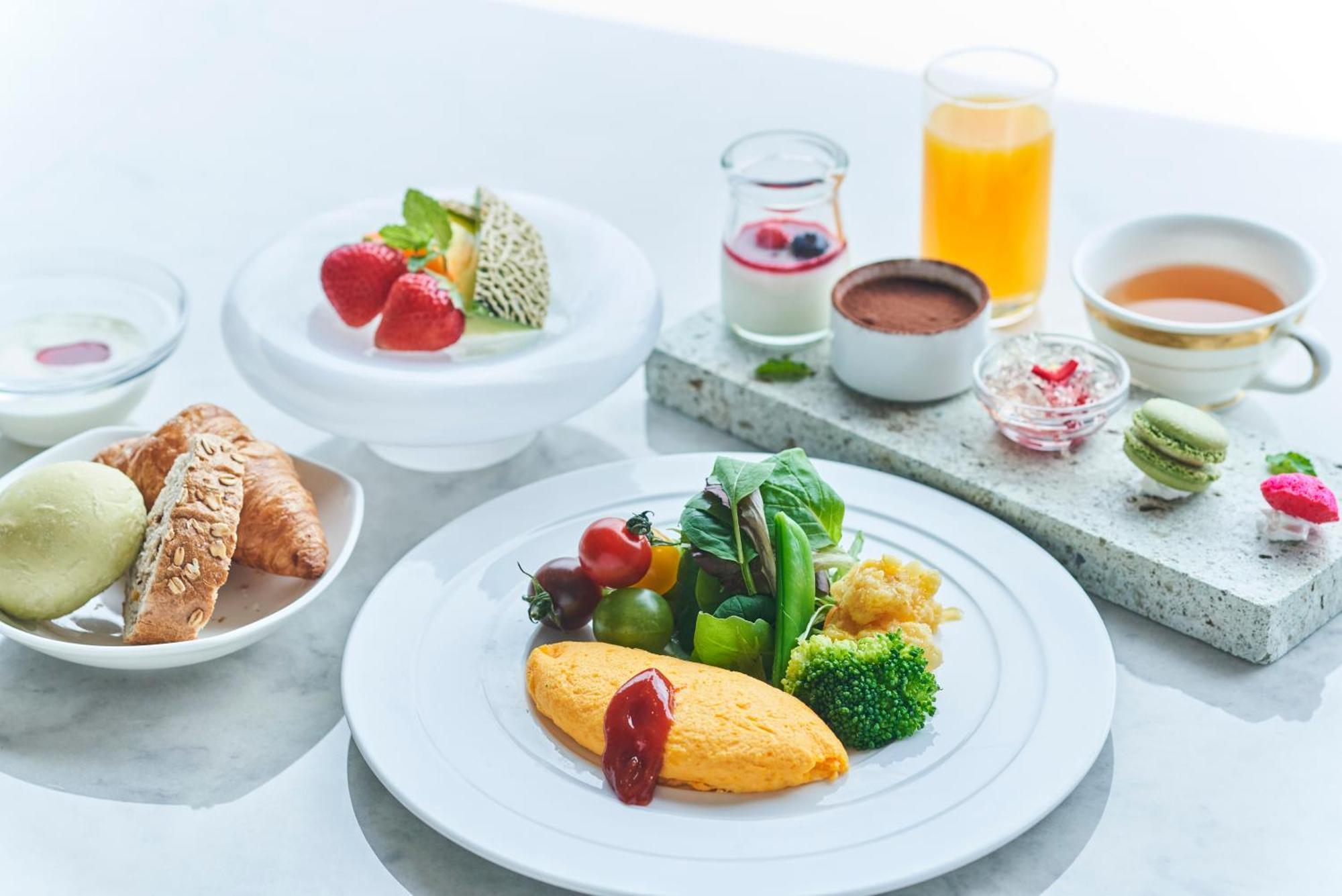 The Global View Nagasaki Otel Dış mekan fotoğraf A selection of inflight meals