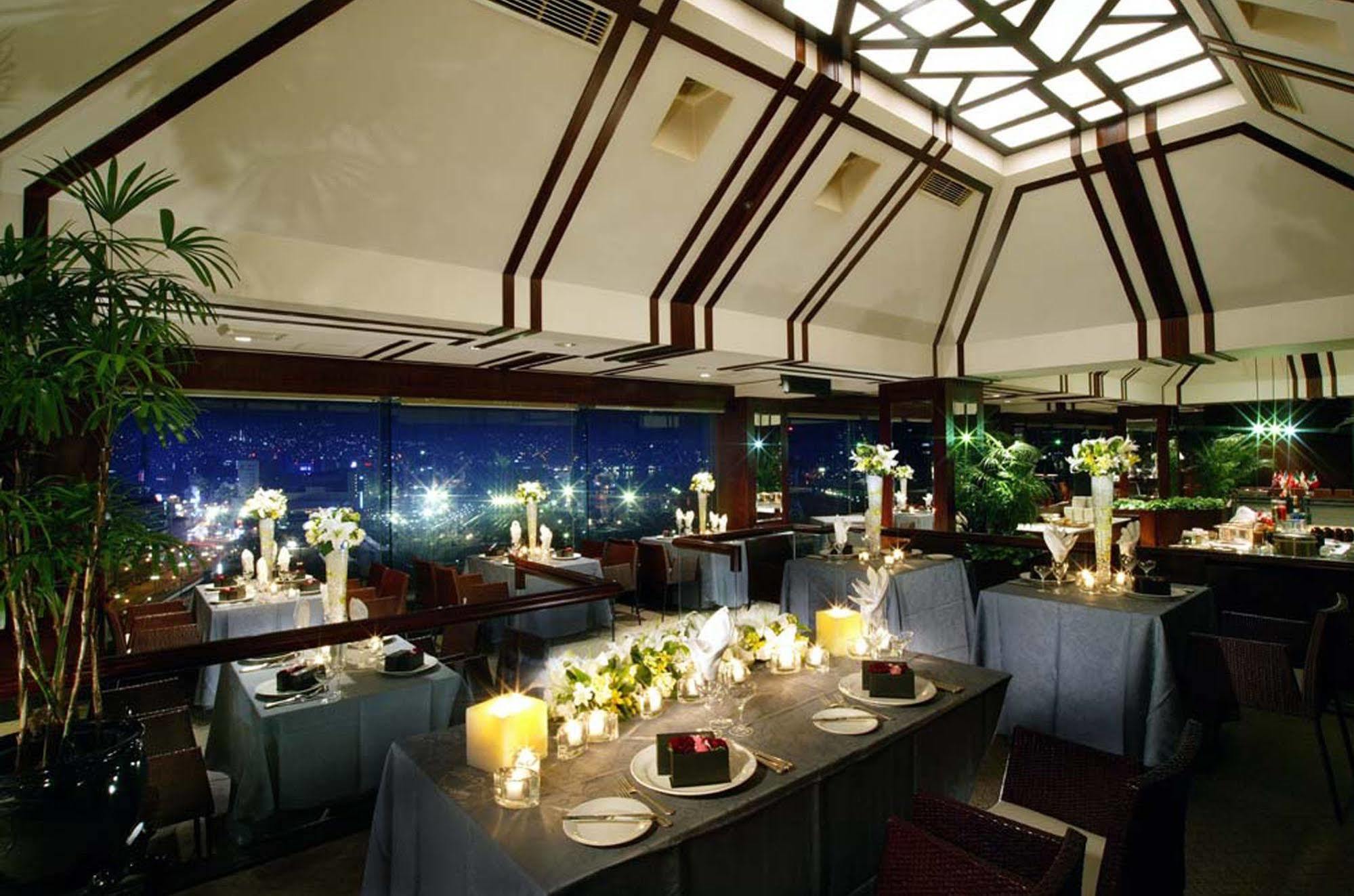 The Global View Nagasaki Otel Dış mekan fotoğraf The interior of the restaurant